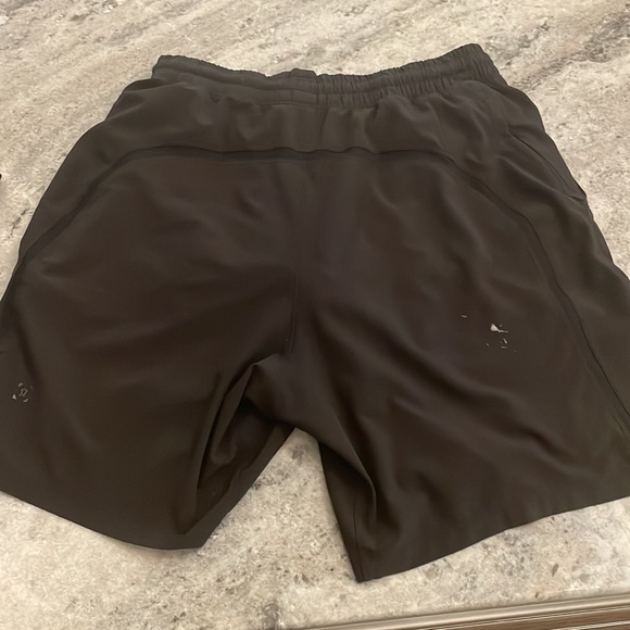 Lulu lemon shorts - Picture 2 of 2